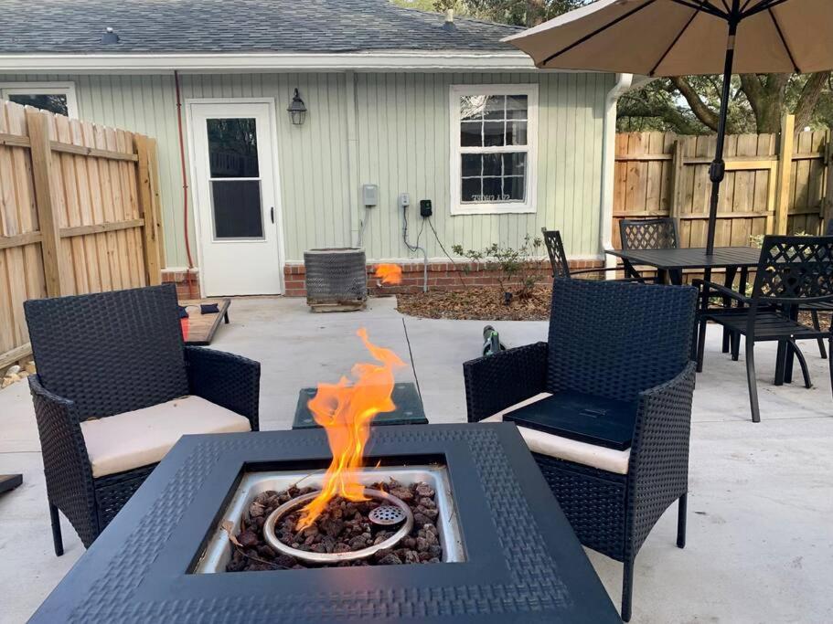 Private Luxury Studio- 10 Mins Downtown And Folly