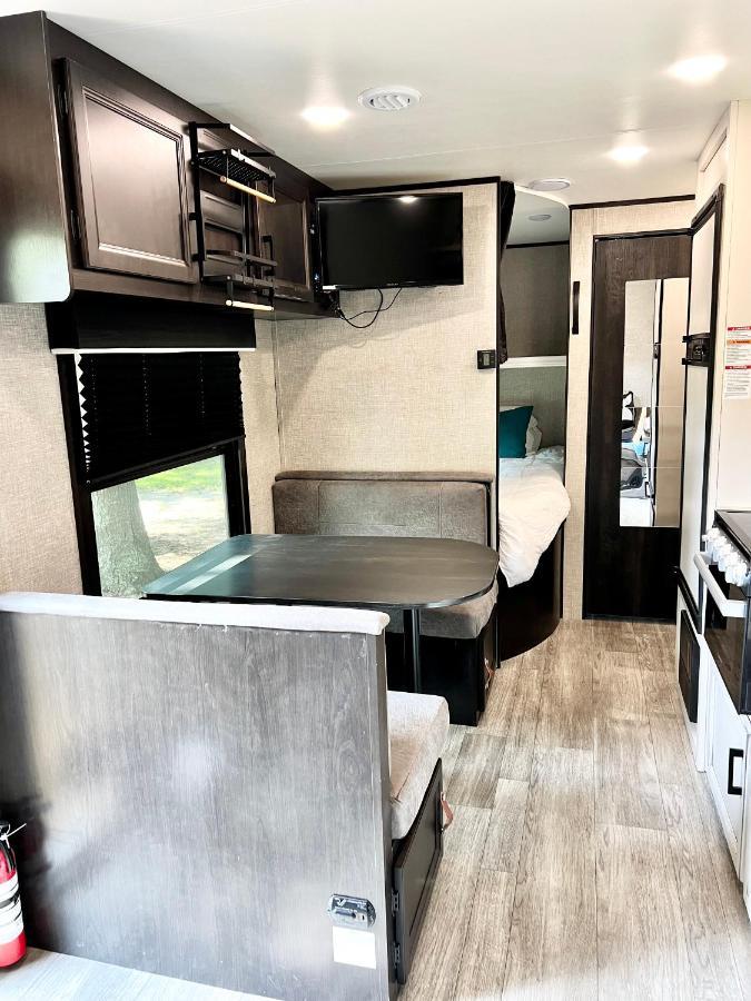 *sweet Carolina* Camper 2 Bedroom Sleeps 3 * Charleston