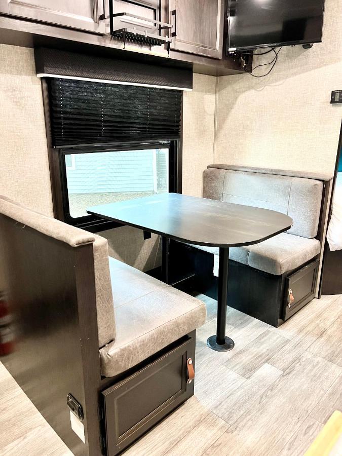 *sweet Carolina* Camper 2 Bedroom Sleeps 3 * Charleston