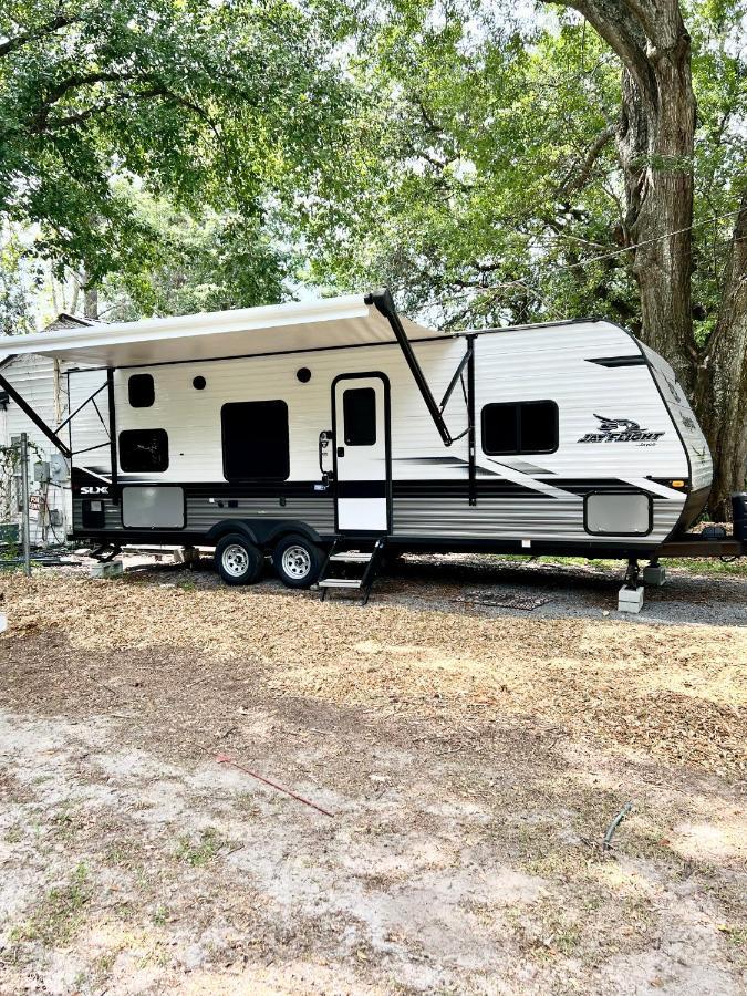 *sweet Carolina* Camper 2 Bedroom Sleeps 3 Campsite Charleston