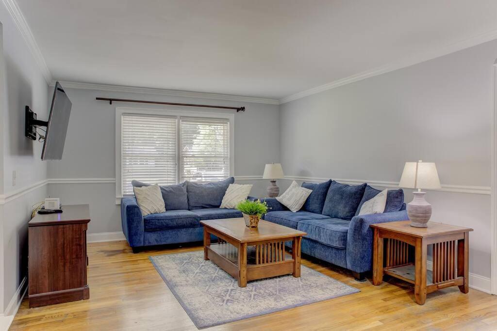 Villa Charming Near Folly & Downtown