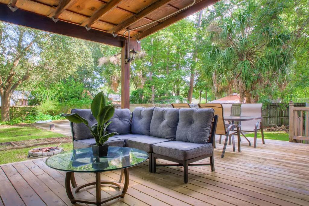 Villa Charming Near Folly & Downtown