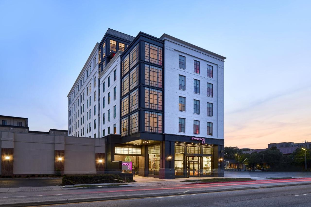 Moxy Downtown 3*