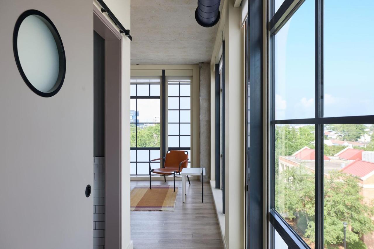 Moxy Downtown Hotel Charleston