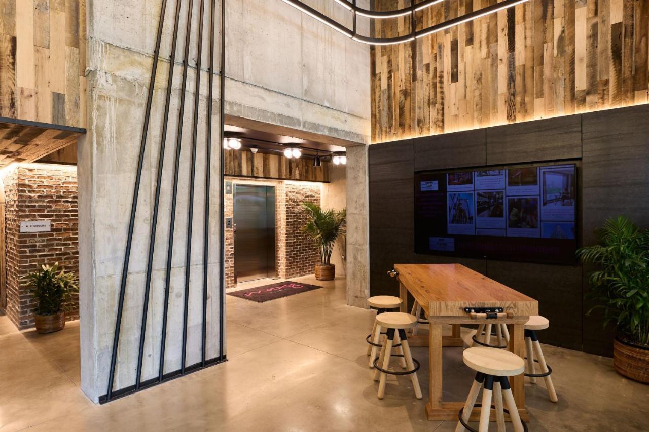 Moxy Downtown Hotel 3*