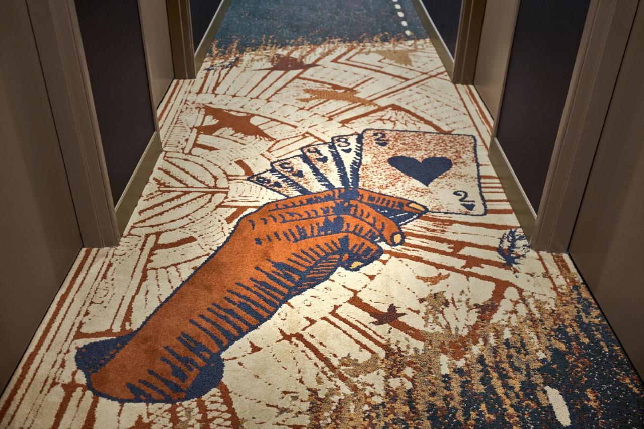 Hotel Moxy Downtown Charleston