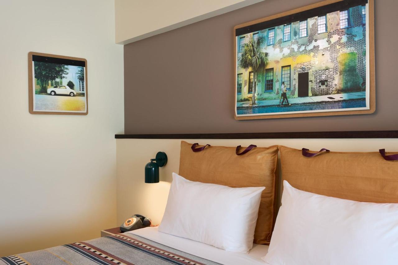 Hotel Moxy Downtown