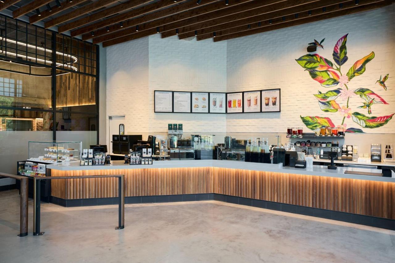 Moxy Downtown Hotel Charleston