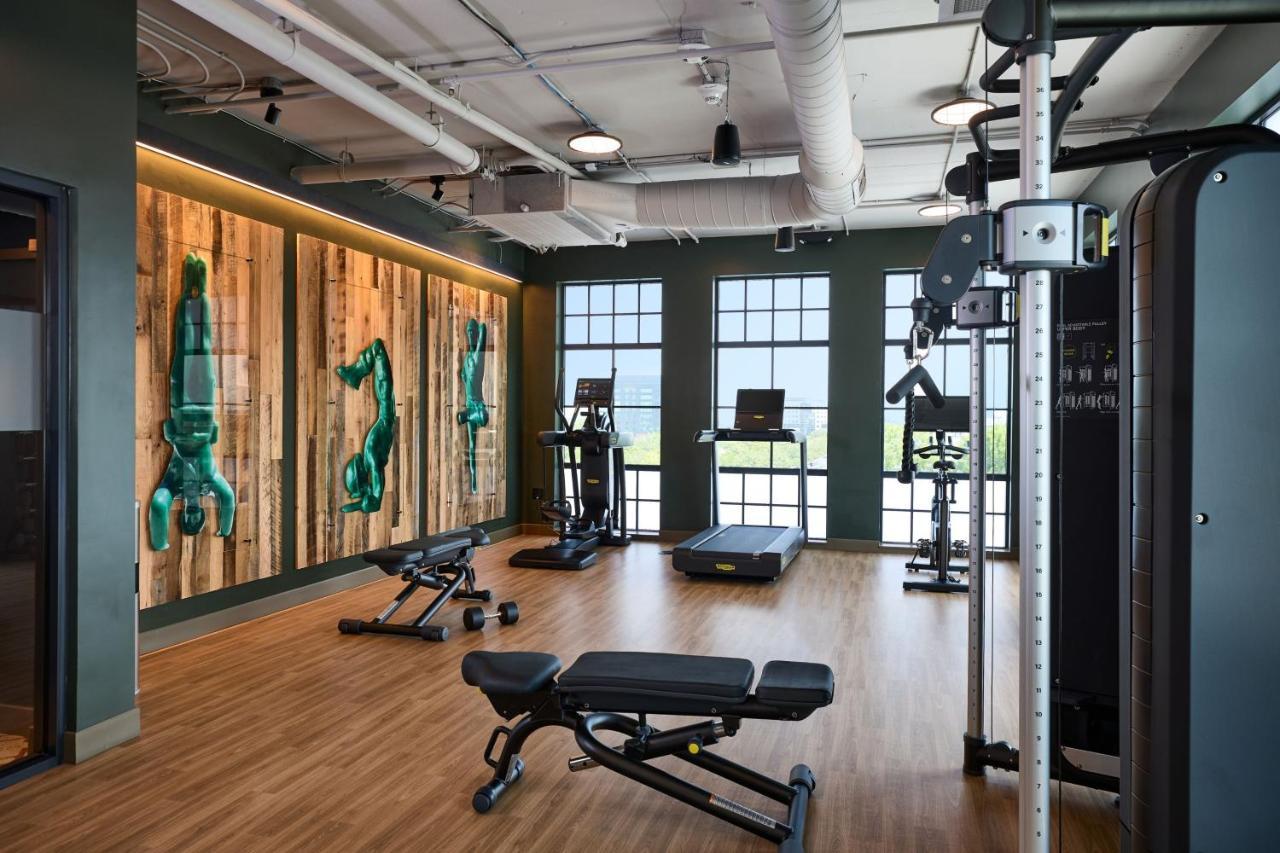 Moxy Downtown Hotel