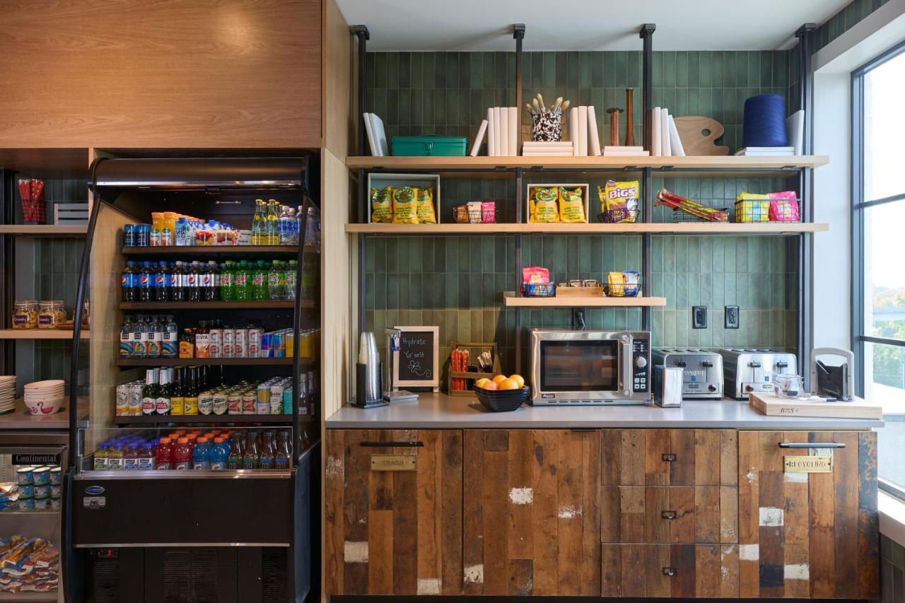 Moxy Downtown 3* Charleston