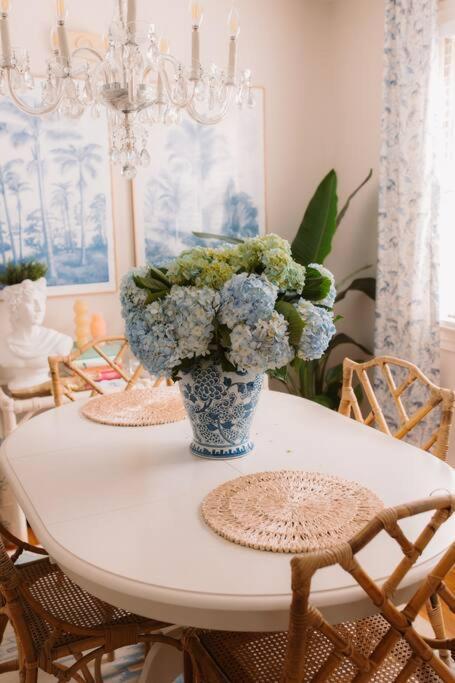 The Grand Millennial In Downtown Holiday home