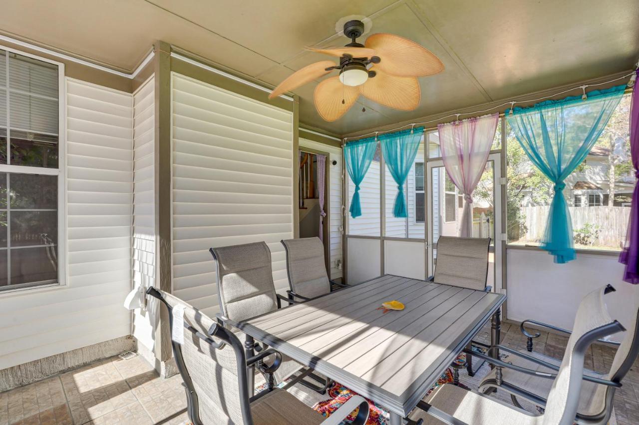 North Near Shopping And Dining! Holiday home