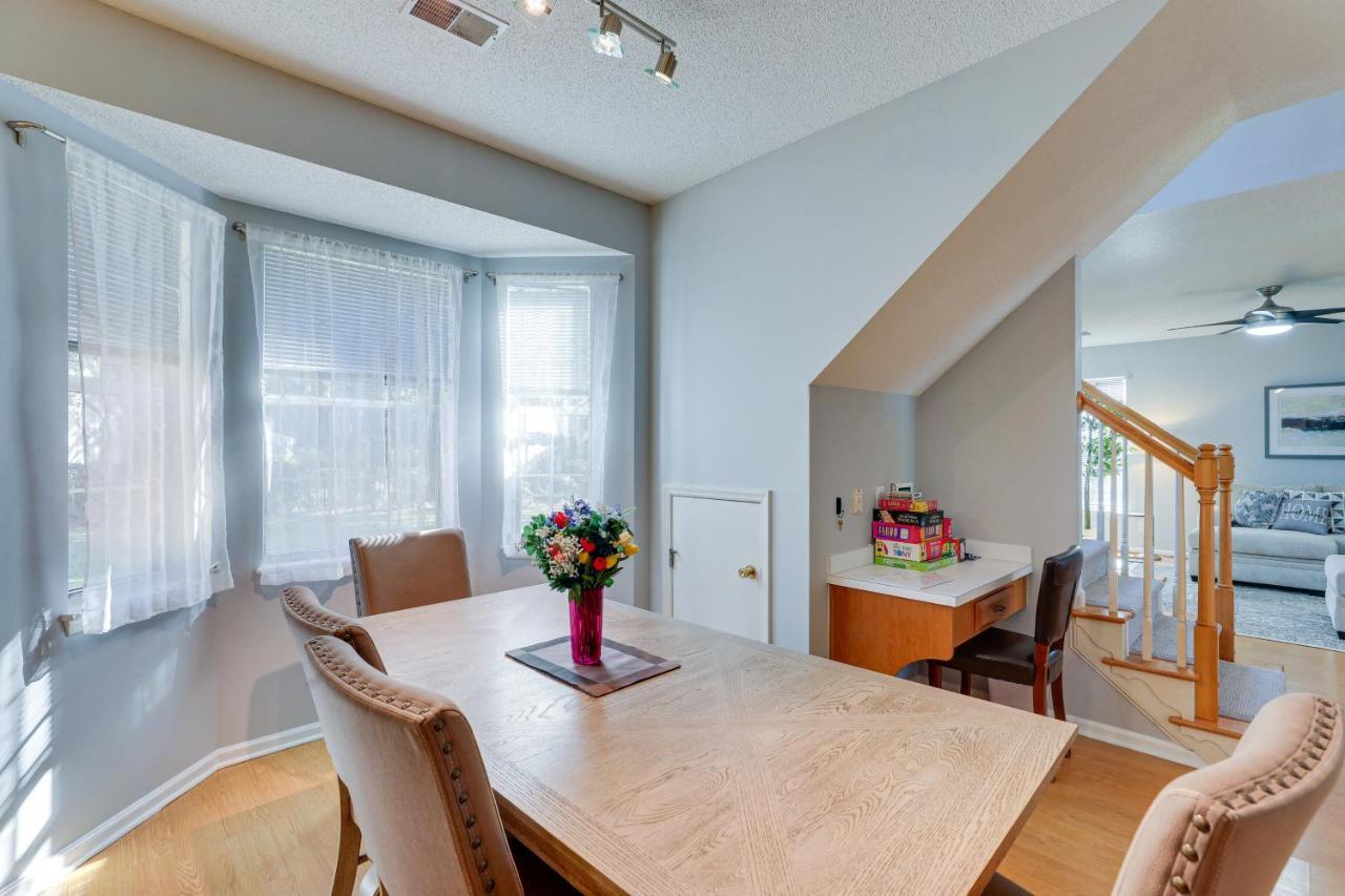 North Near Shopping And Dining! Holiday home Charleston