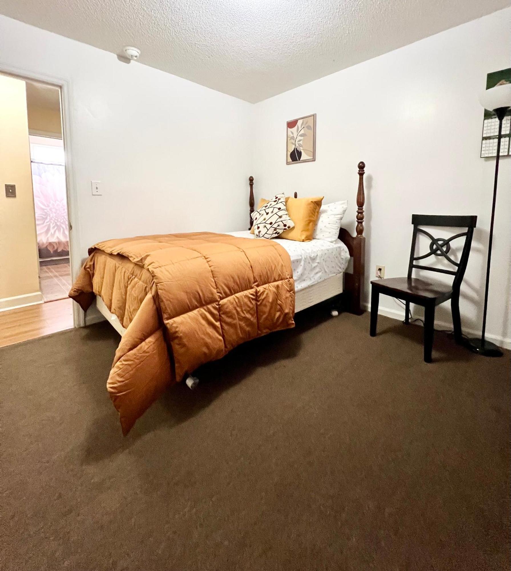A Cozy Spot On Montague Charleston