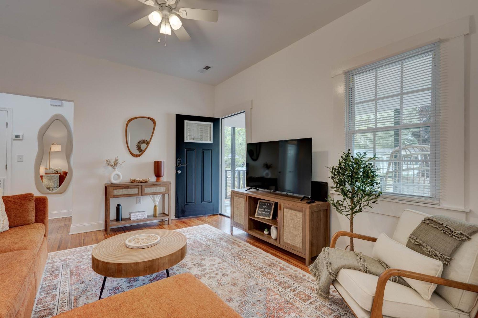 Peaceful Park Circle Getaway Charleston