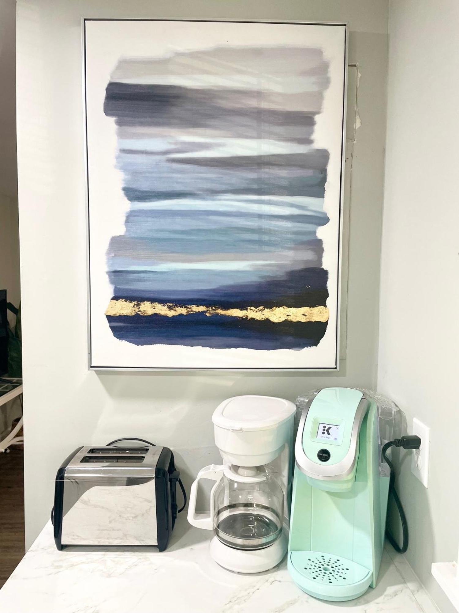 Pet- & Kid-equipped 2 Bedroom Near Downtown * Charleston