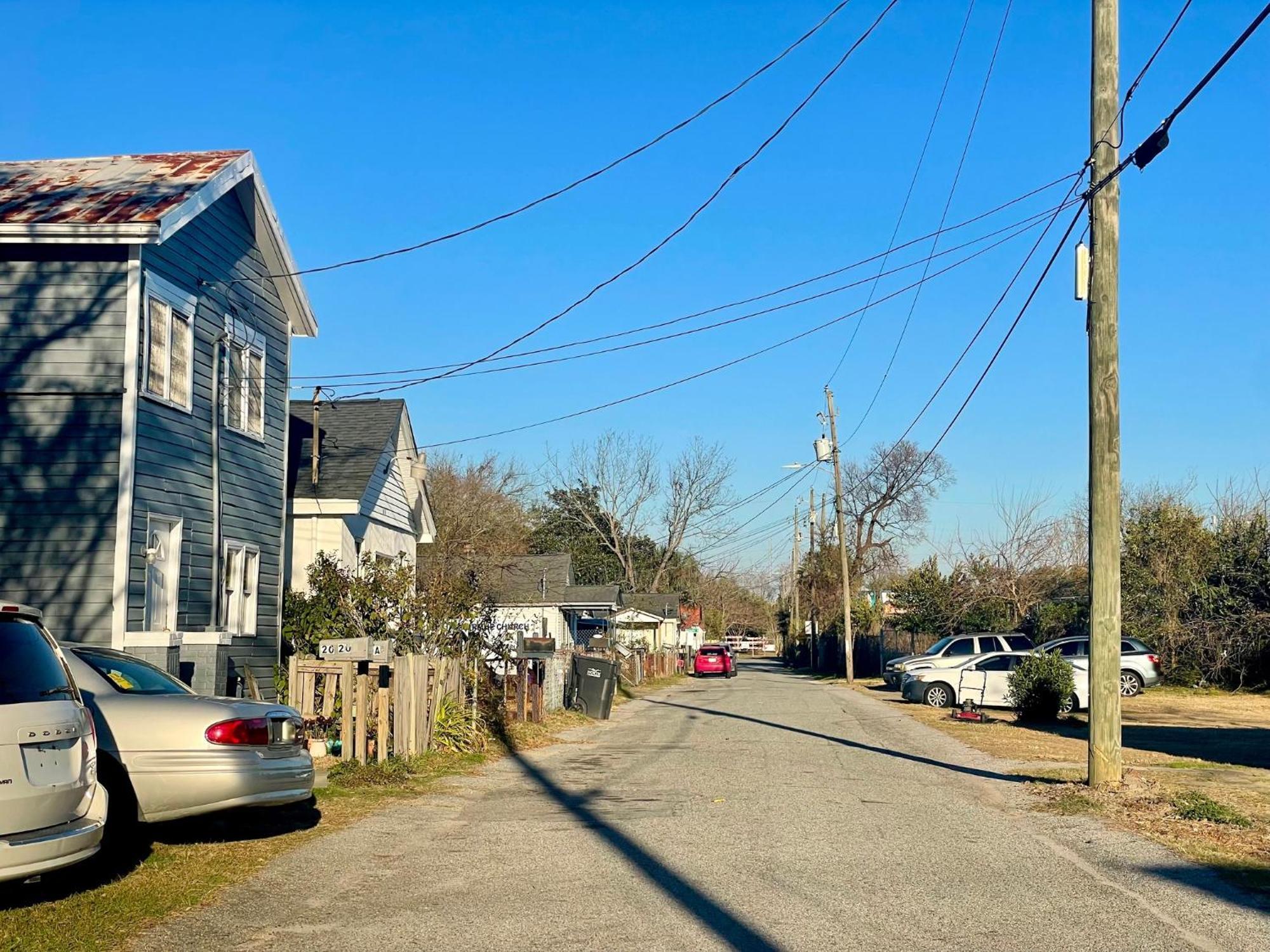 Pet- & Kid-equipped 2 Bedroom Near Downtown Holiday home