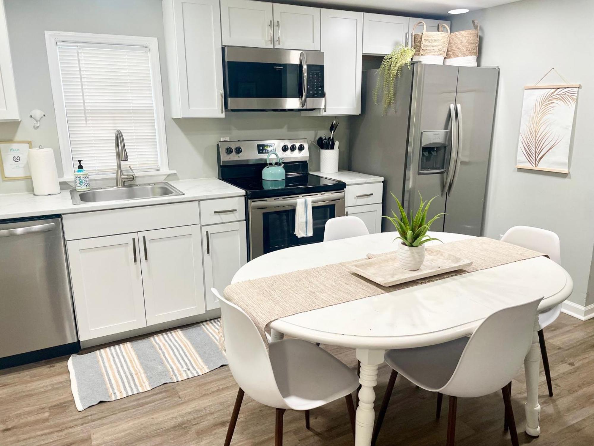 Holiday home Pet- & Kid-equipped 2 Bedroom Near Downtown