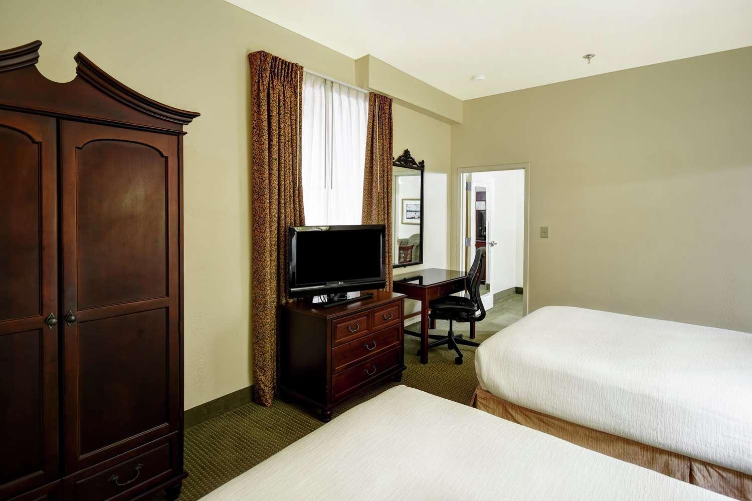 Hotel Embassy - Historic District 3*
