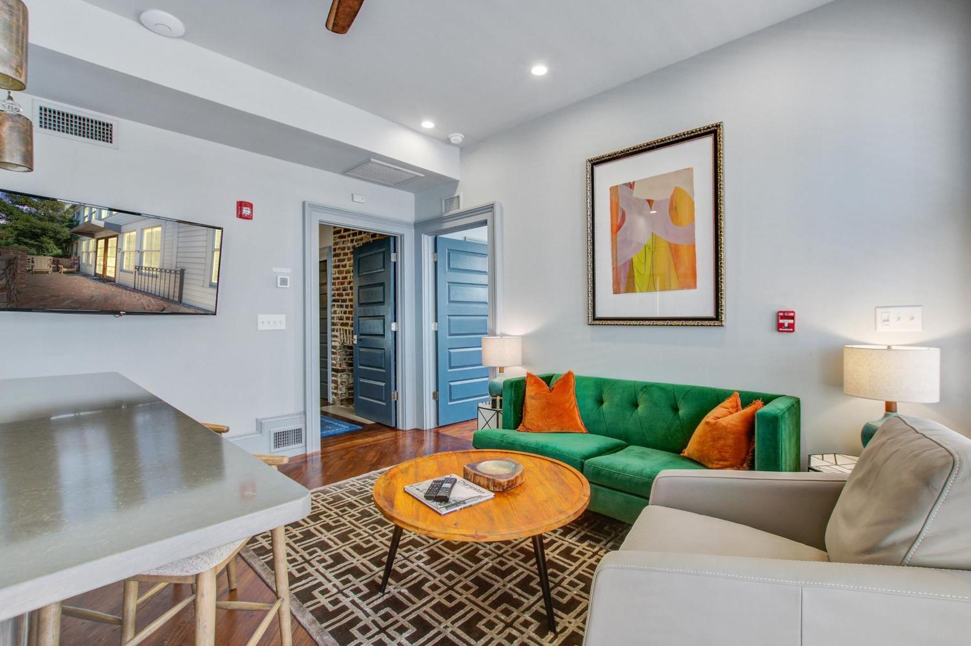 15 Cannon Apartment *