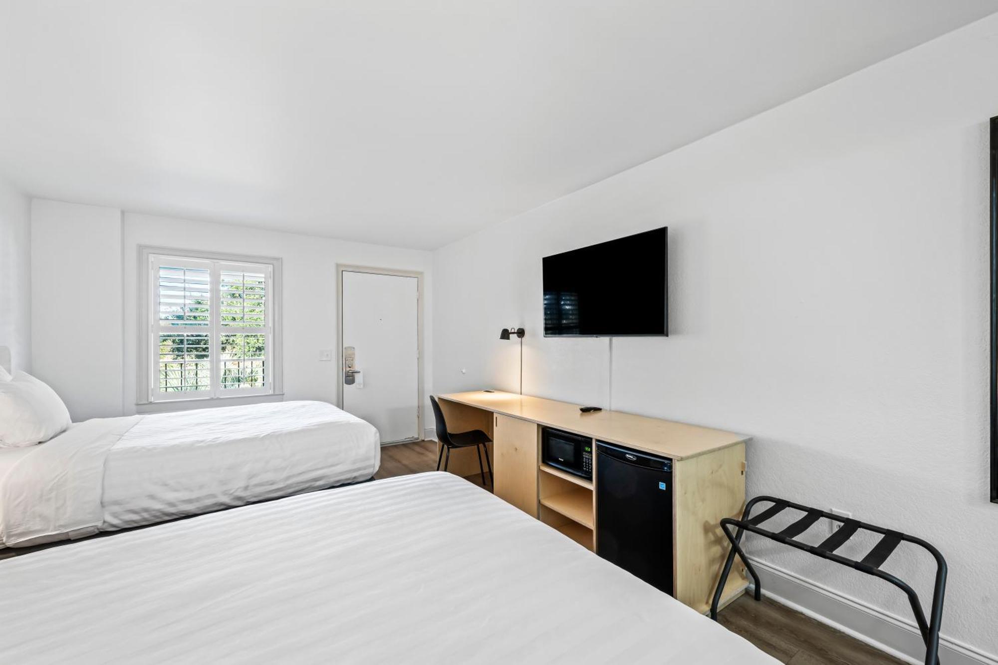 Creekside Motel 3*