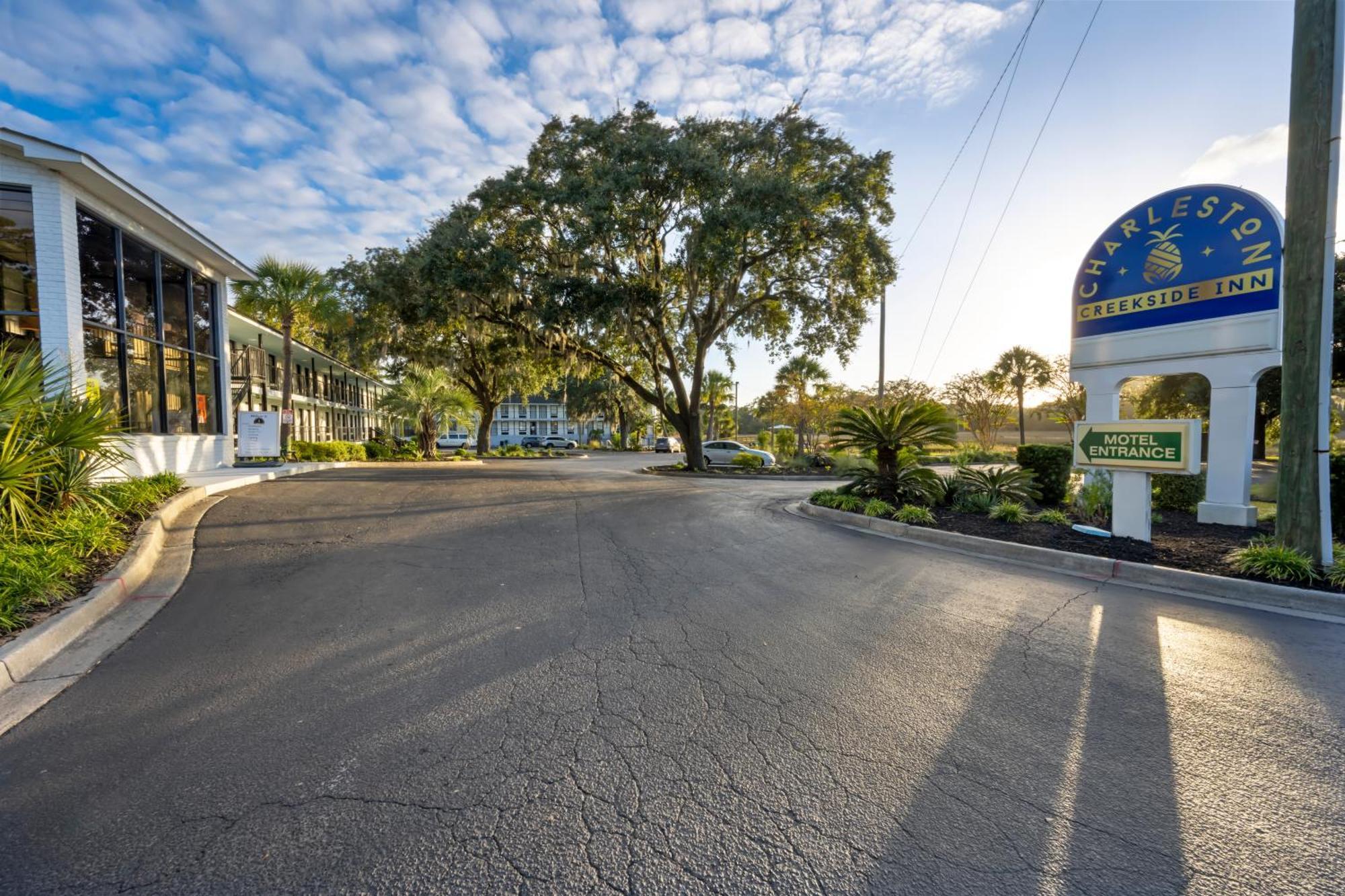 Motel Creekside 3*