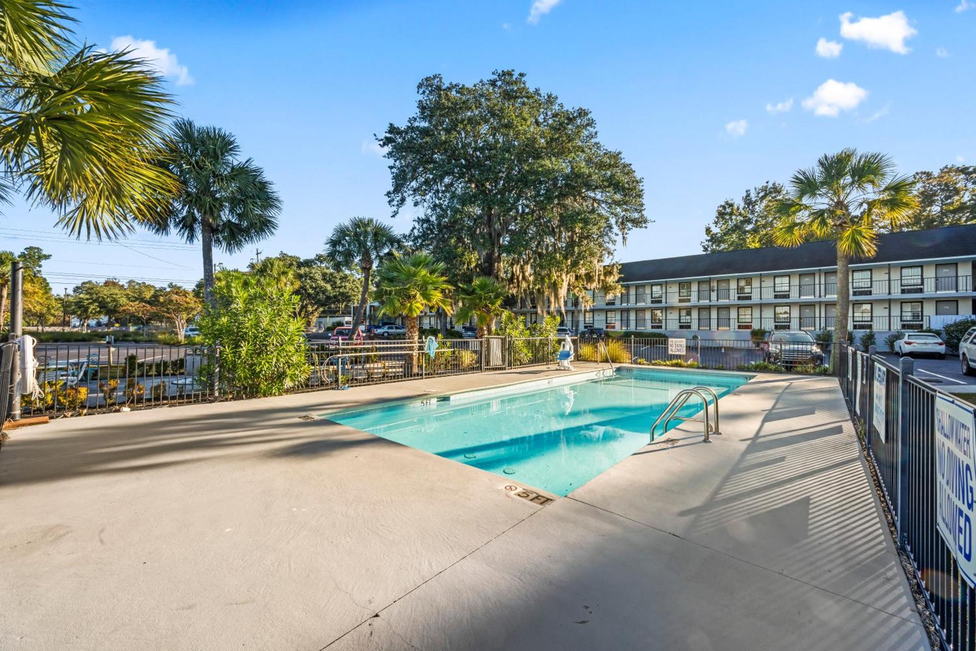 Motel Creekside