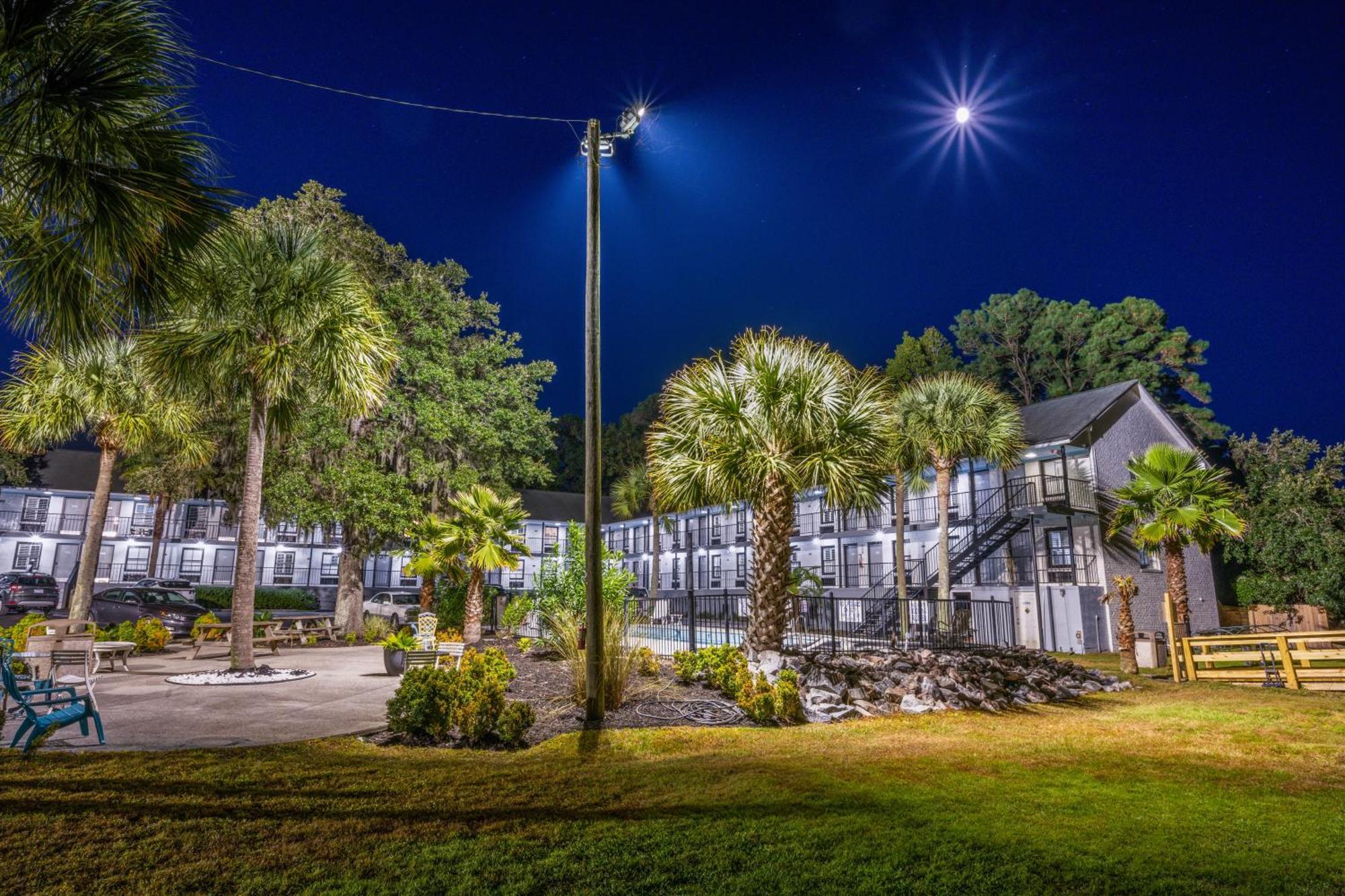 Motel Creekside 3*