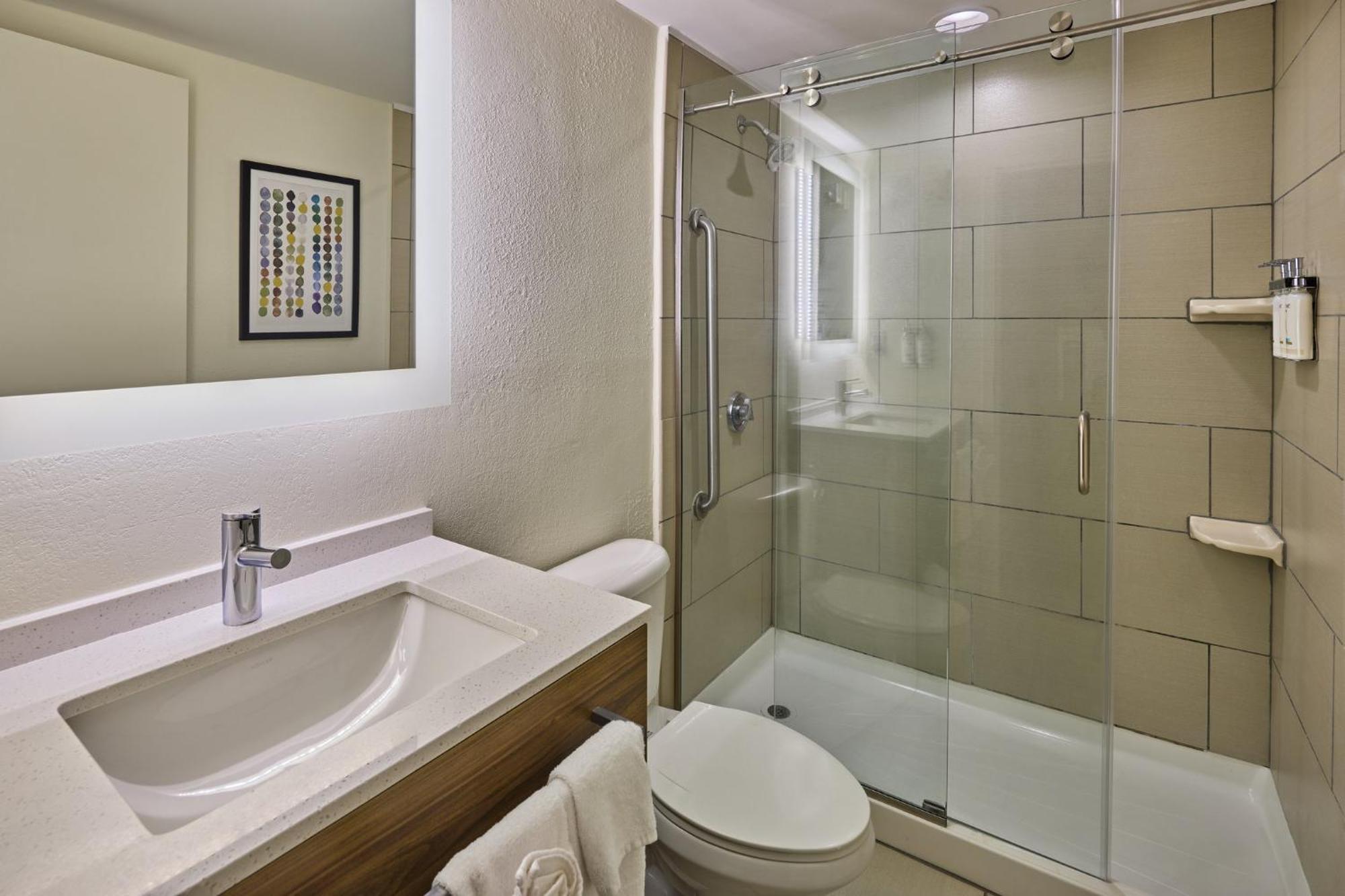 Express & Dwtn -westedge By Ihg 3* Charleston