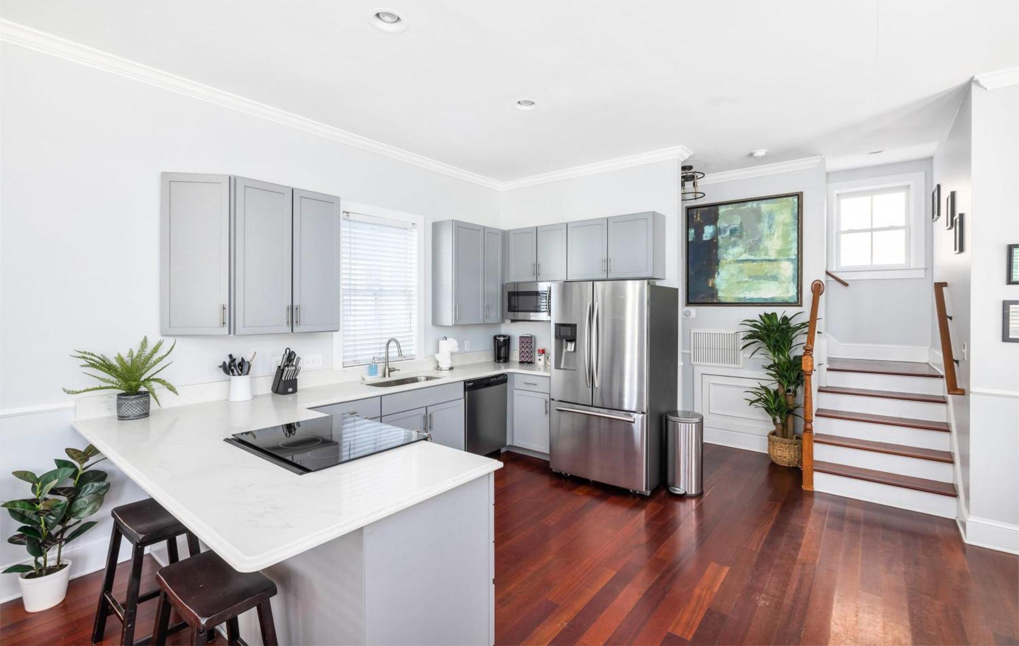 Rooftop Deck With Parking - 3 Blocks To King Holiday home *