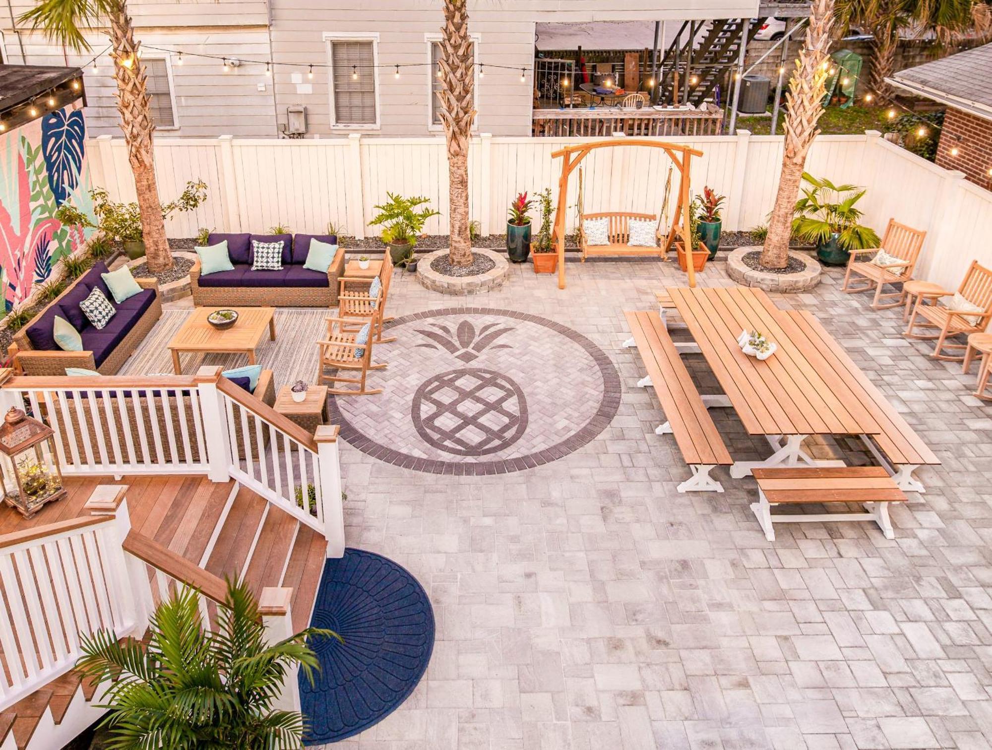 Holiday home Hidden Outdoor Oasis - 1 Block To King Charleston