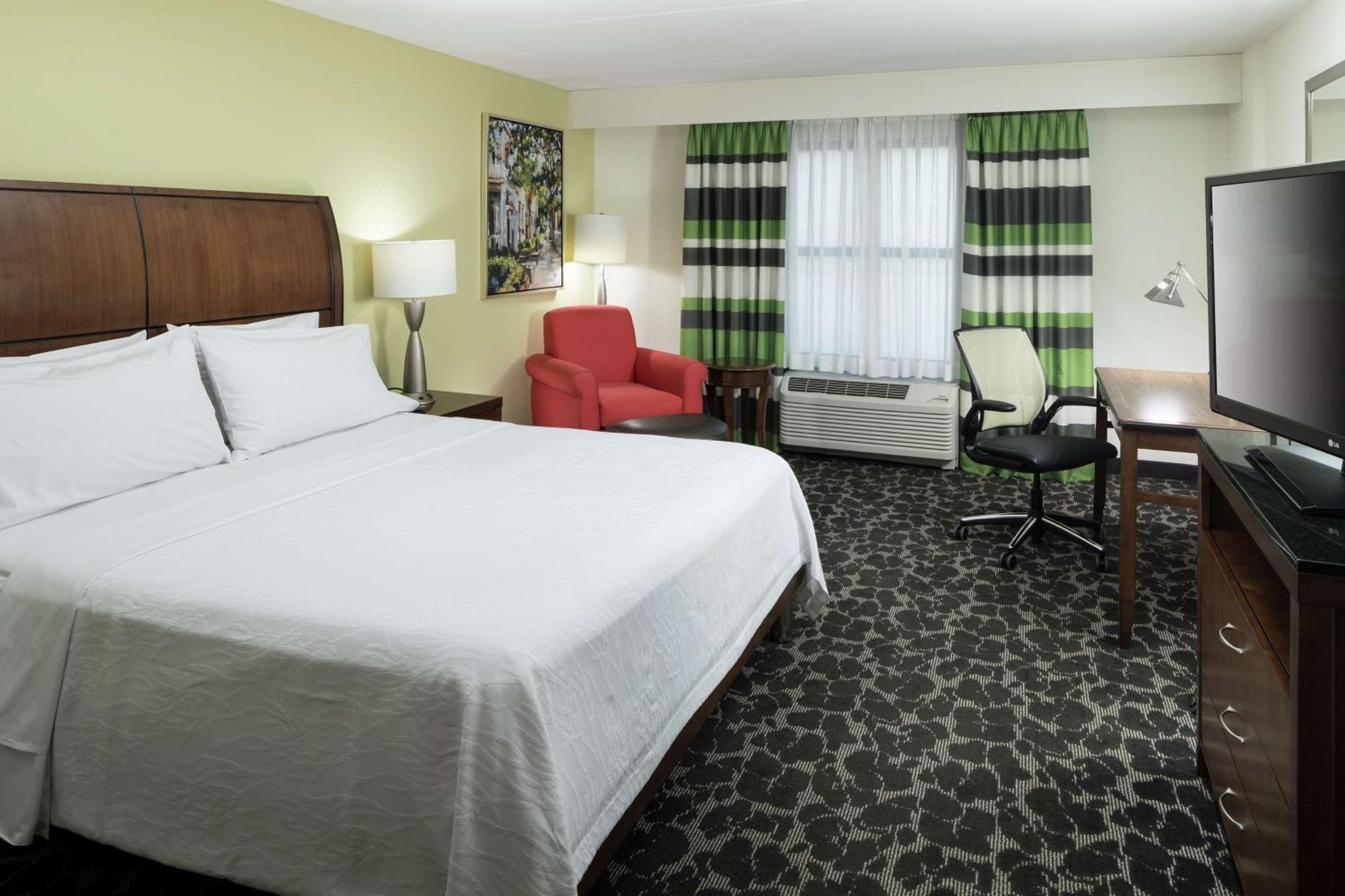 Hilton Garden Waterfront/downtown