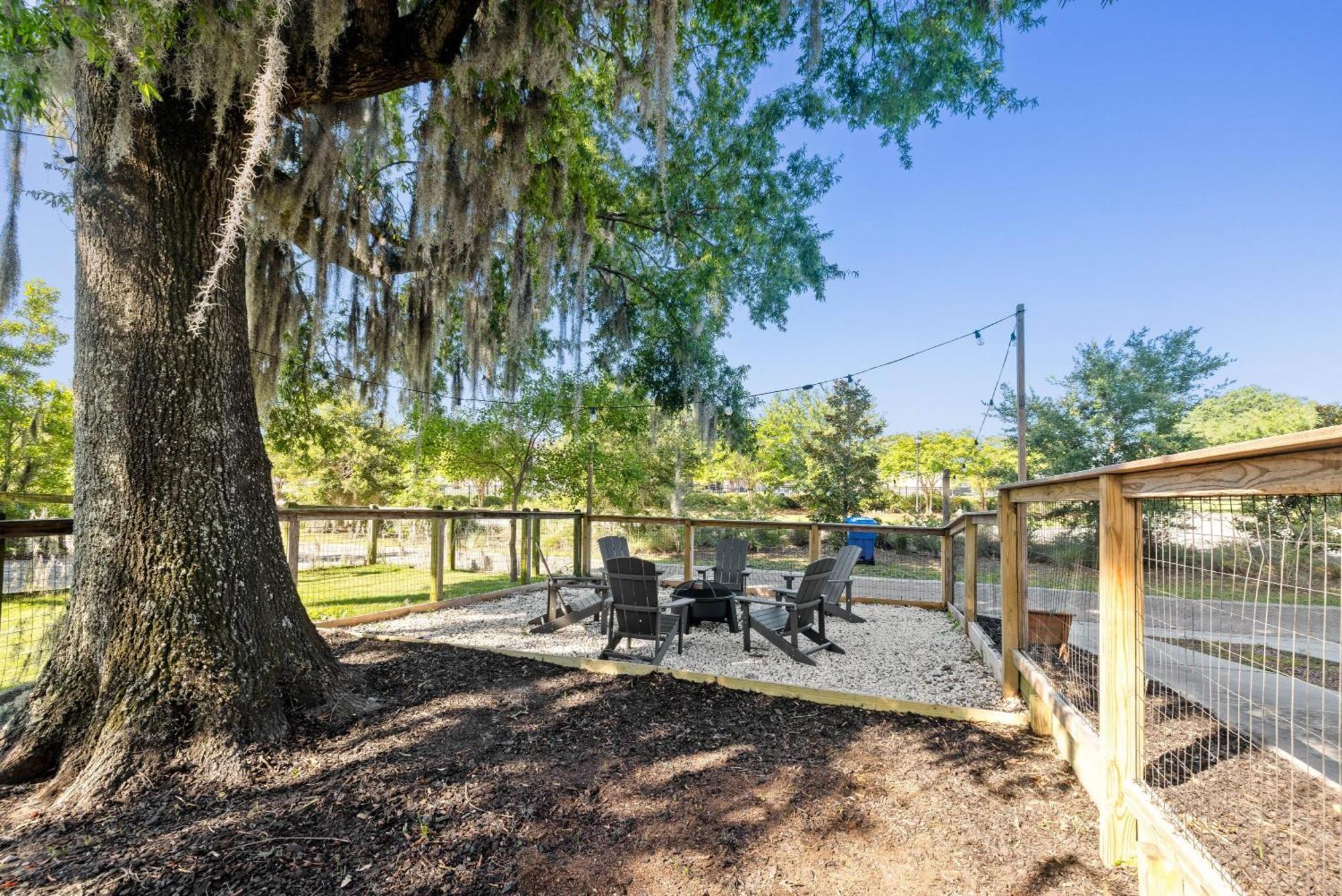 The Polygon Park Circle Mins To Dwtn And Holiday home *
