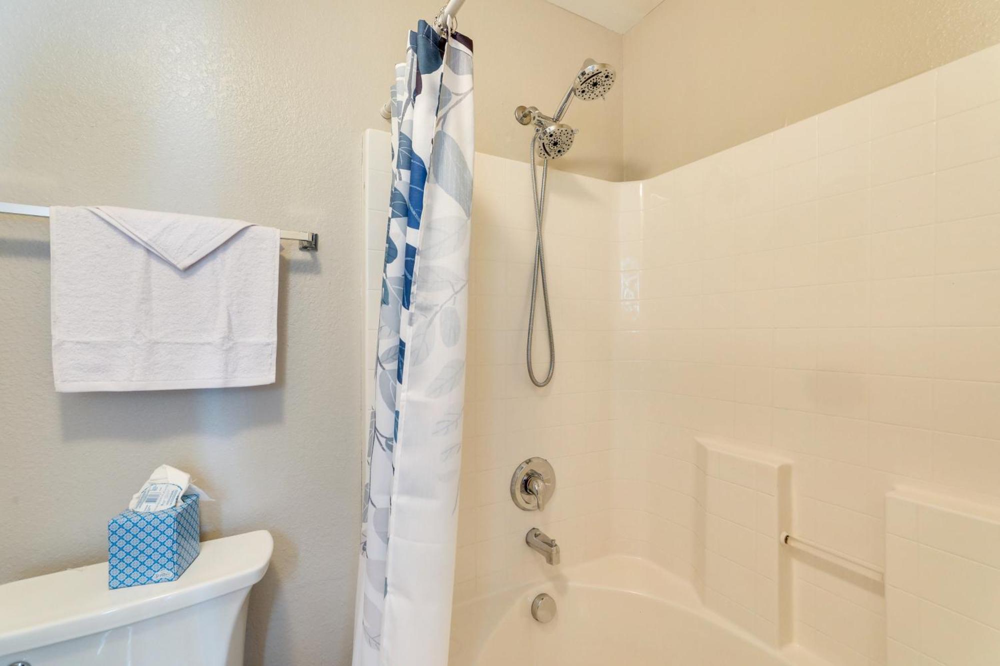 Holiday home Charming North Townhome - Pets Welcome! *