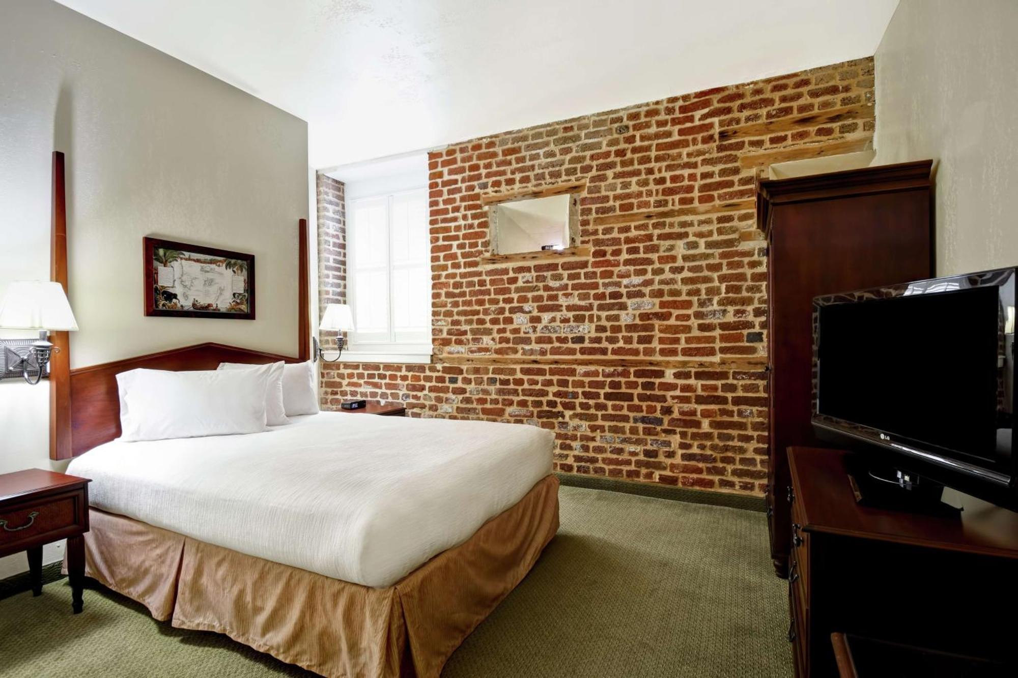 Hotel Embassy - Historic District Charleston