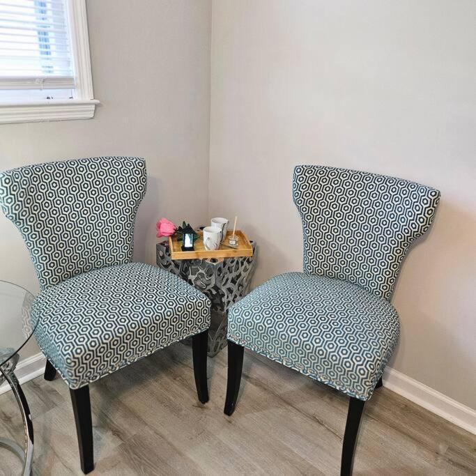 Villa Chic Oasis: 3br, 2ba, Private Deck