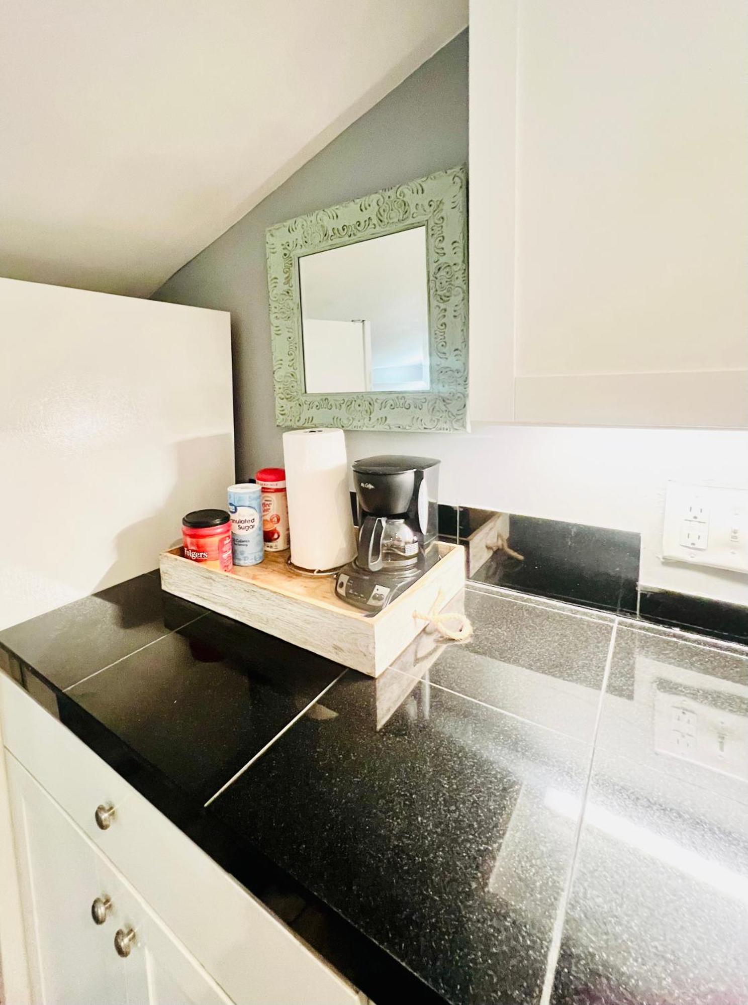 Loft Guest 1 Bedroom Guest house Charleston
