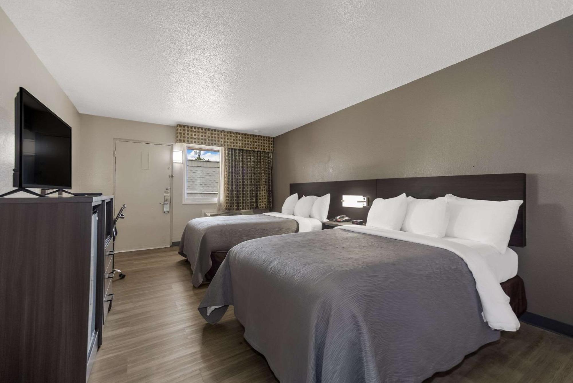 Quality - West Ashley Inn