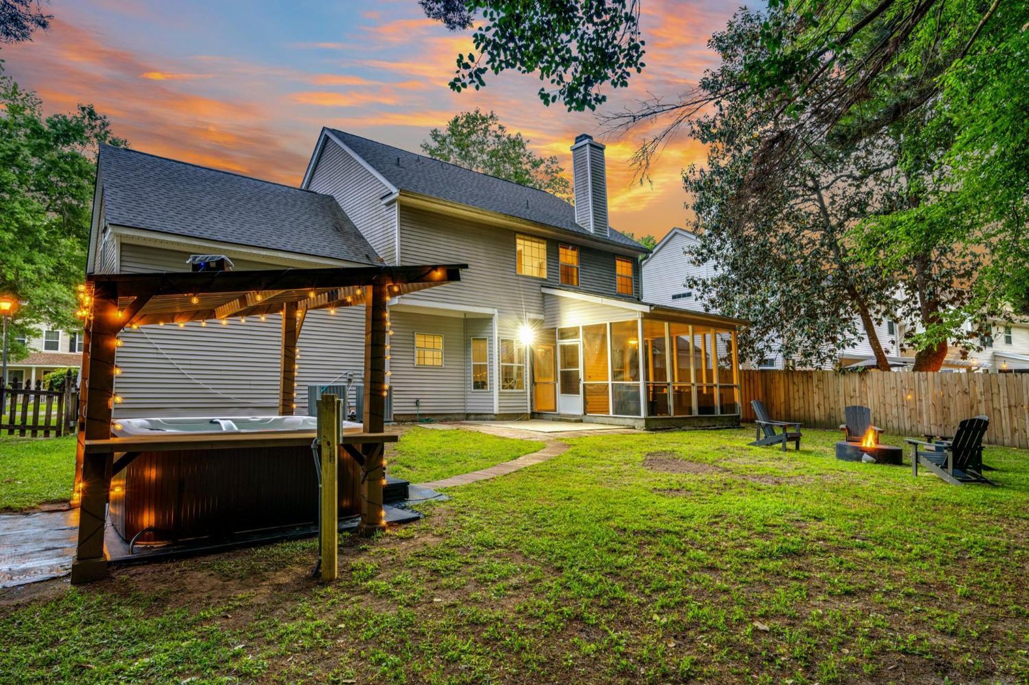 Lowcountry Haven - Game Rm + King Bds, Mins 2 Dwtn Holiday home