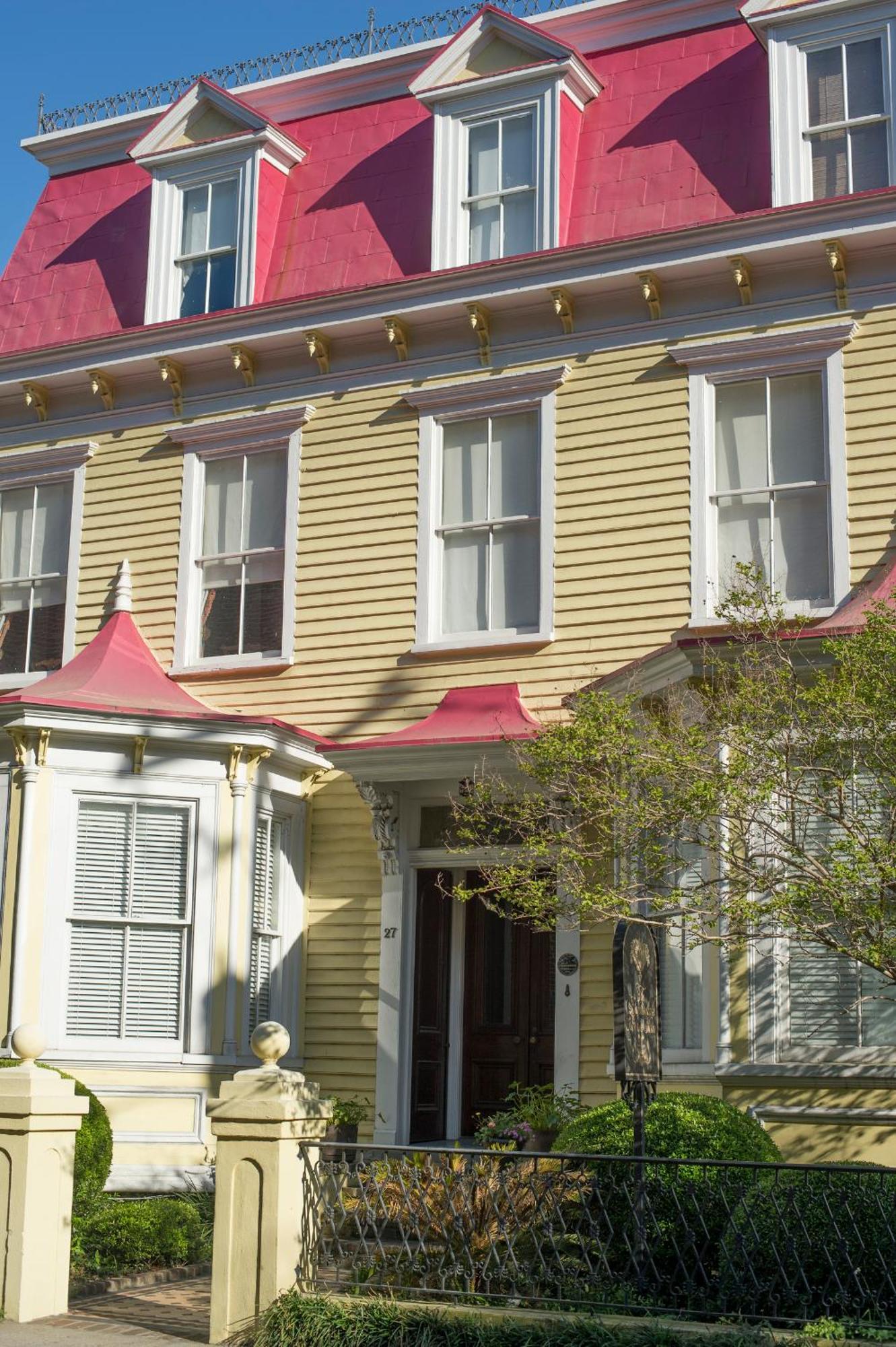 Barksdale House Bed & Breakfast 3*