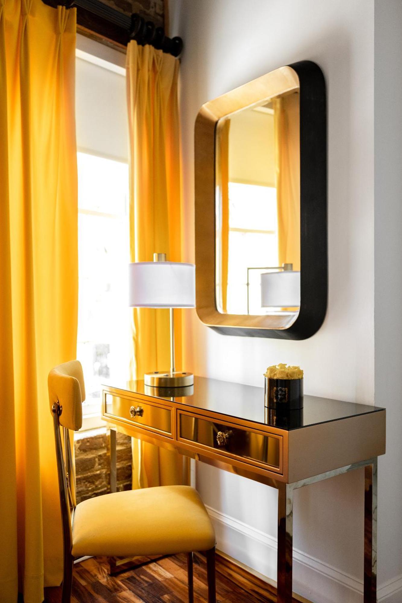 The Vendue, Downtown Art Hotel