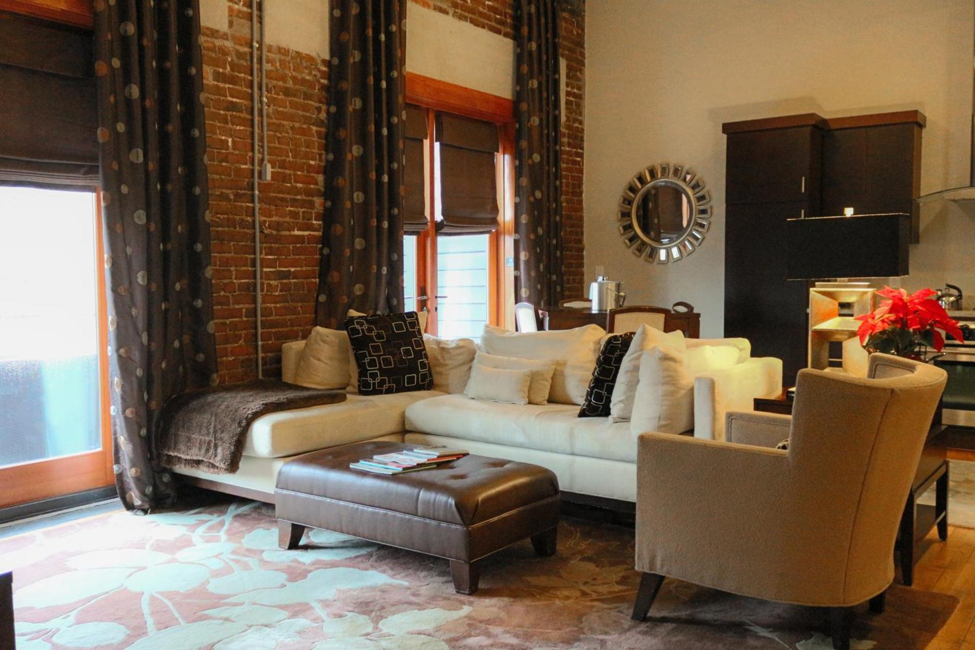 The Restoration Inn 4*