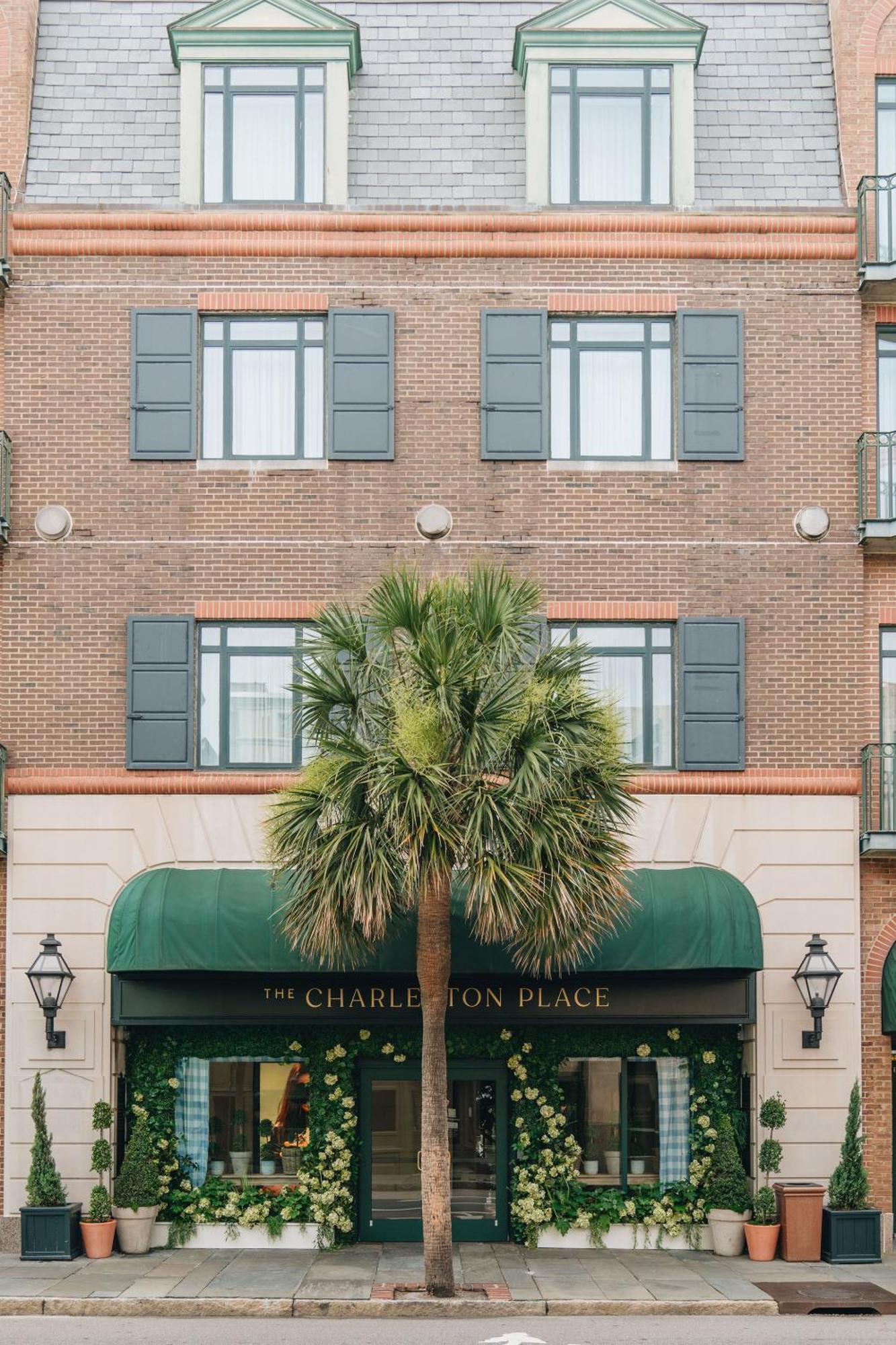 Hotel The Place