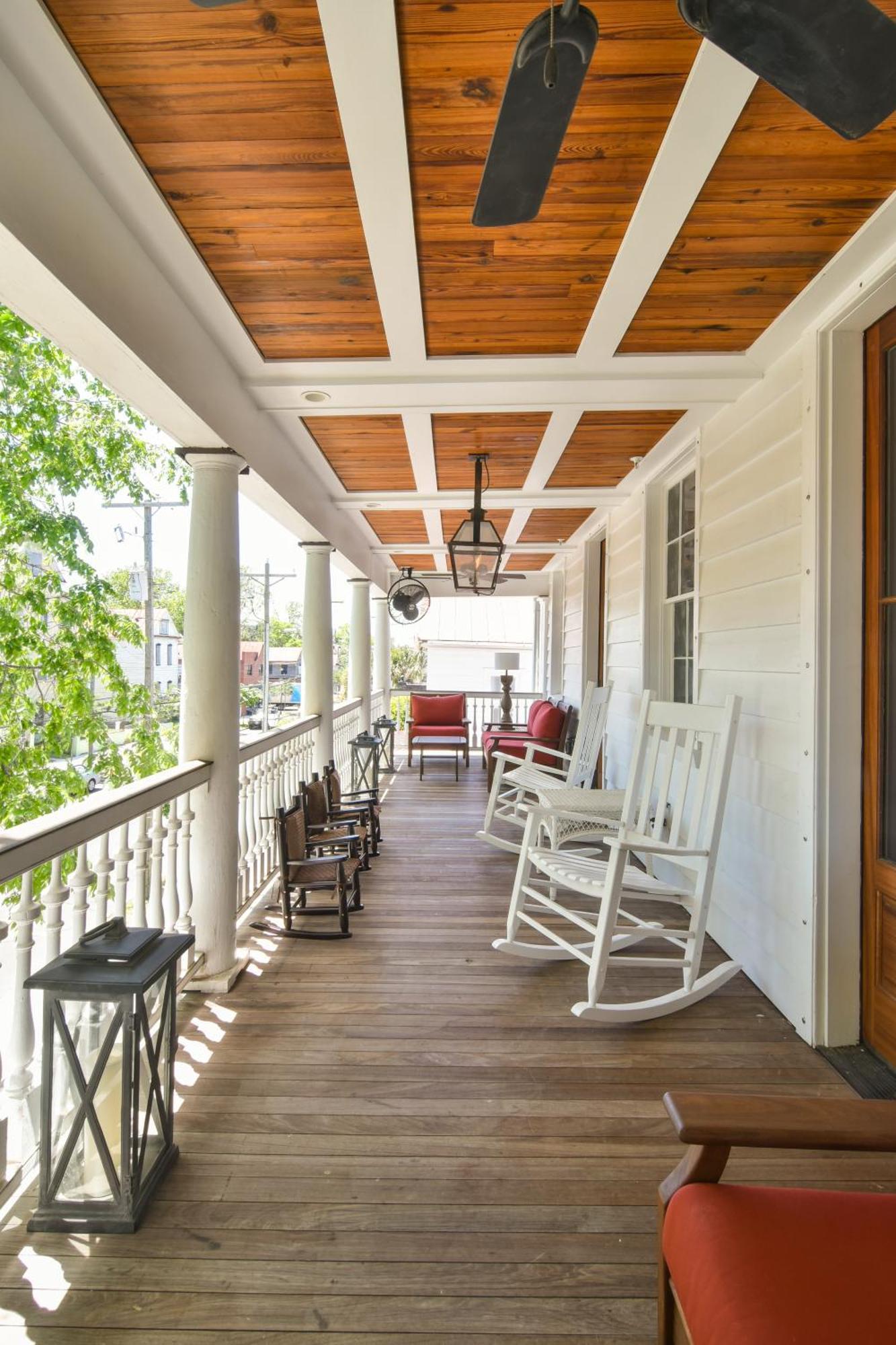 The Charlestonian Charleston
