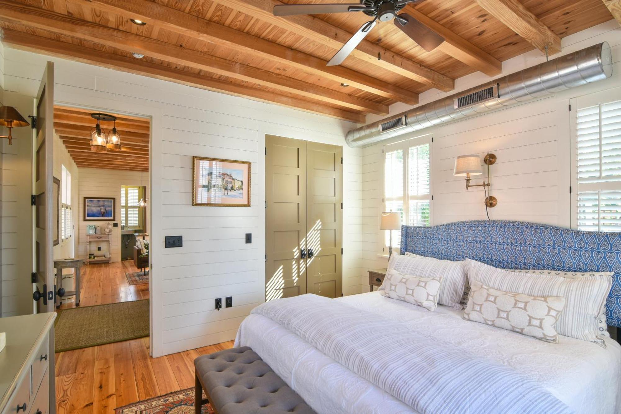 The Charlestonian Charleston
