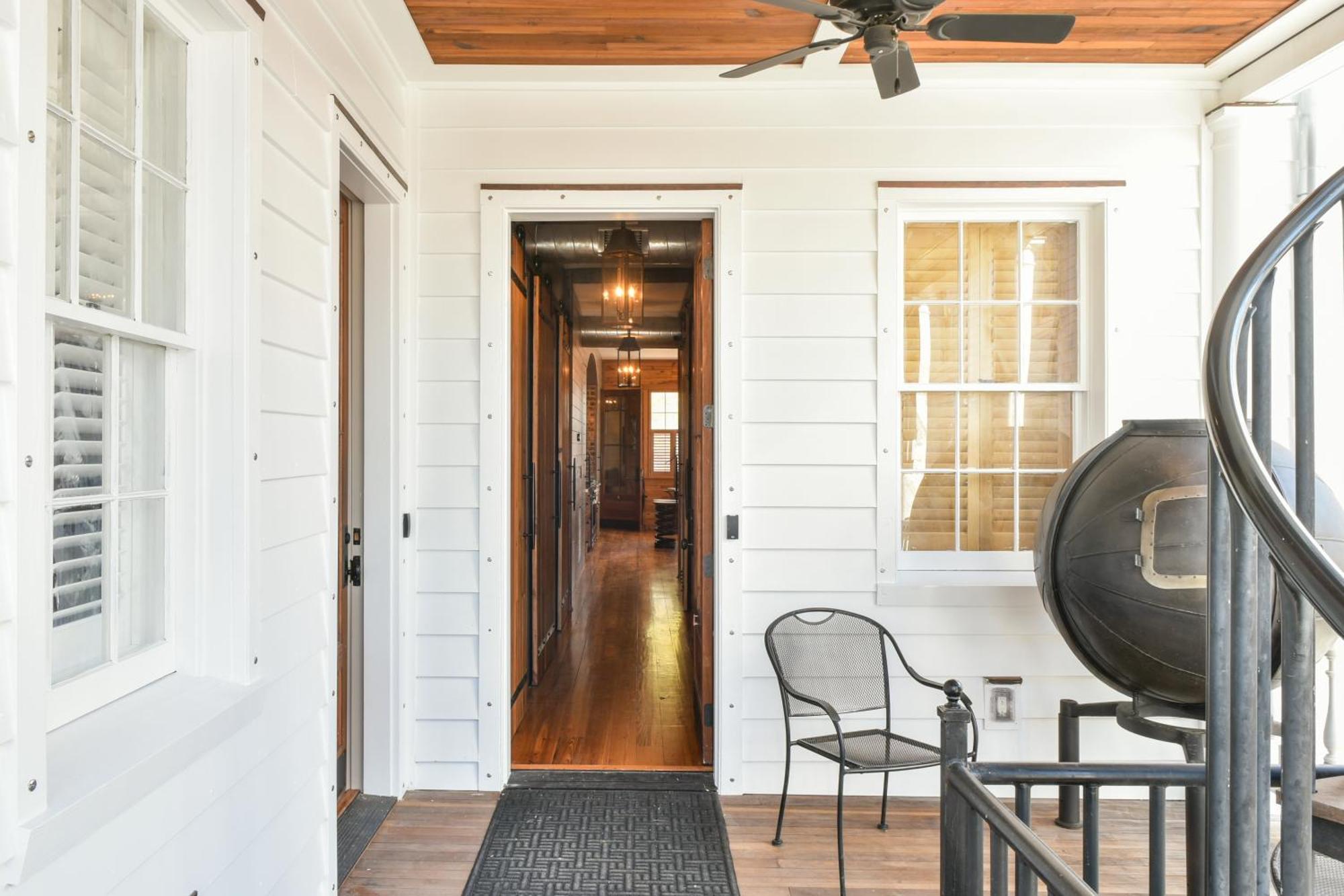 The Charlestonian Charleston