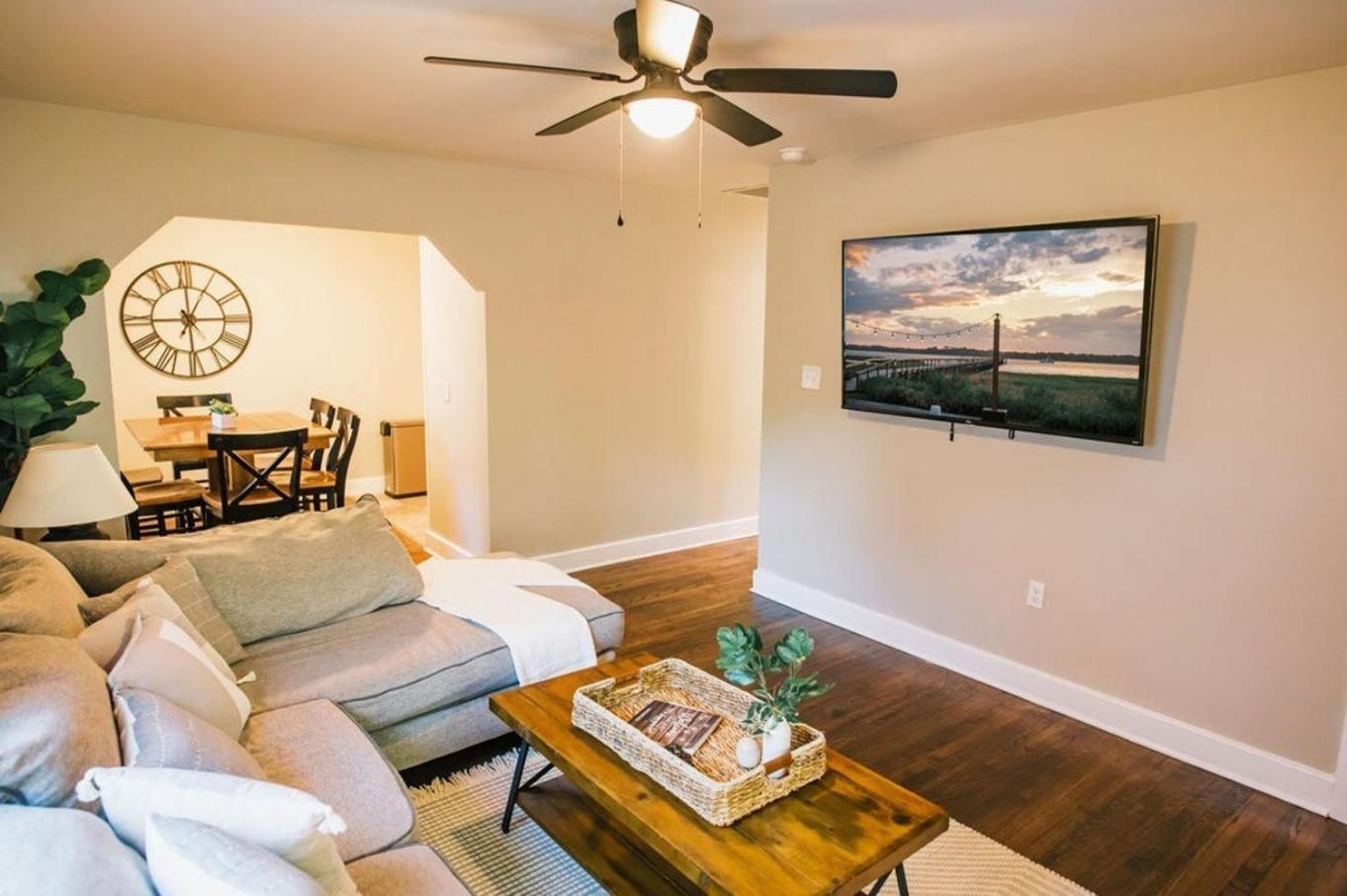 Convenient To Park Circle And Downtown Holiday home