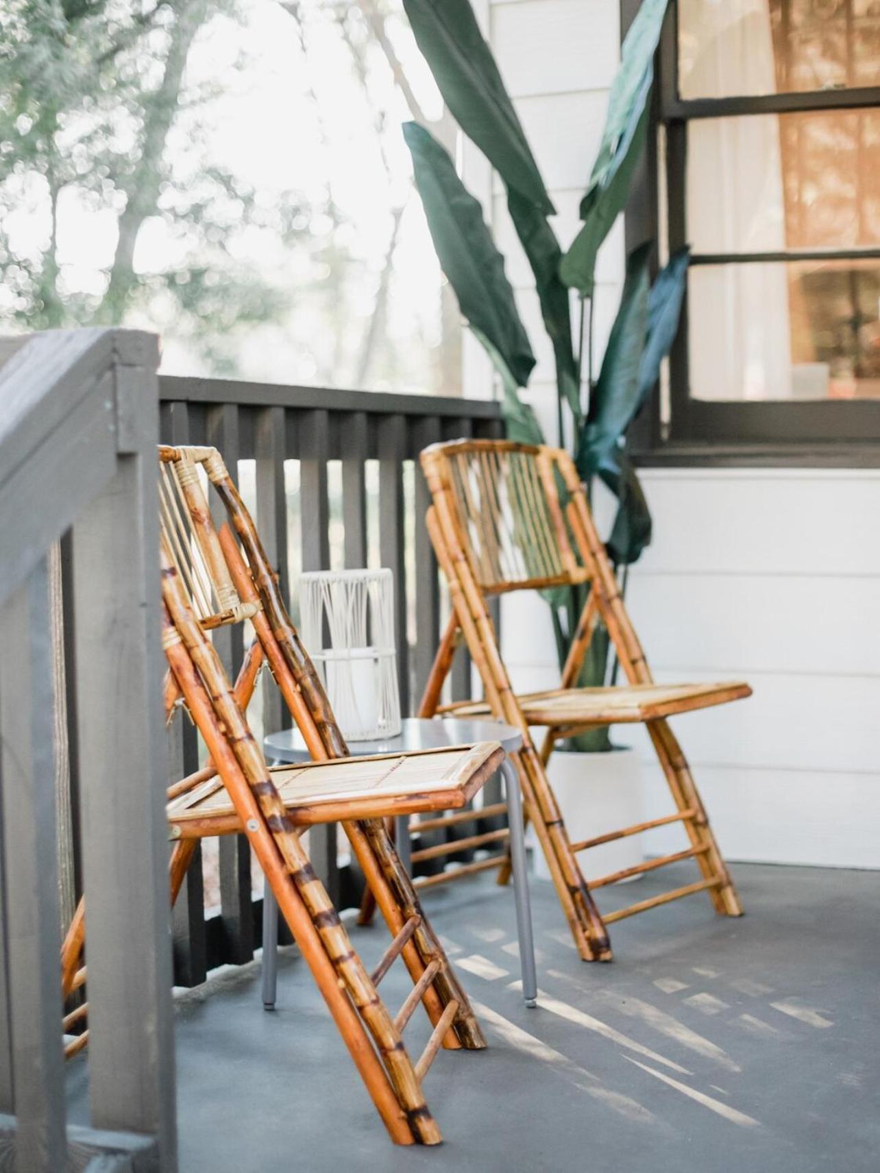 Holiday home Location, Pet Friendly Fenced Backyard! Charleston