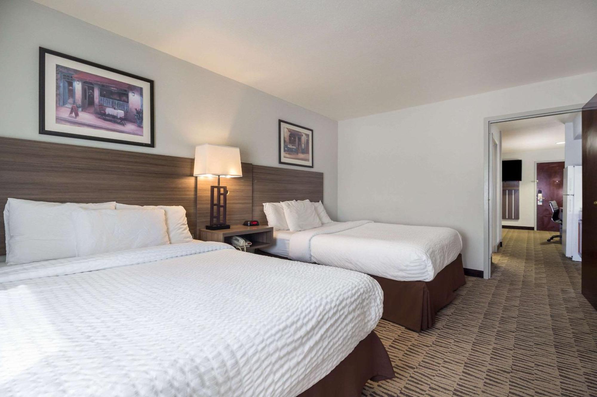 Clarion Pointe - West Ashley 2* Charleston