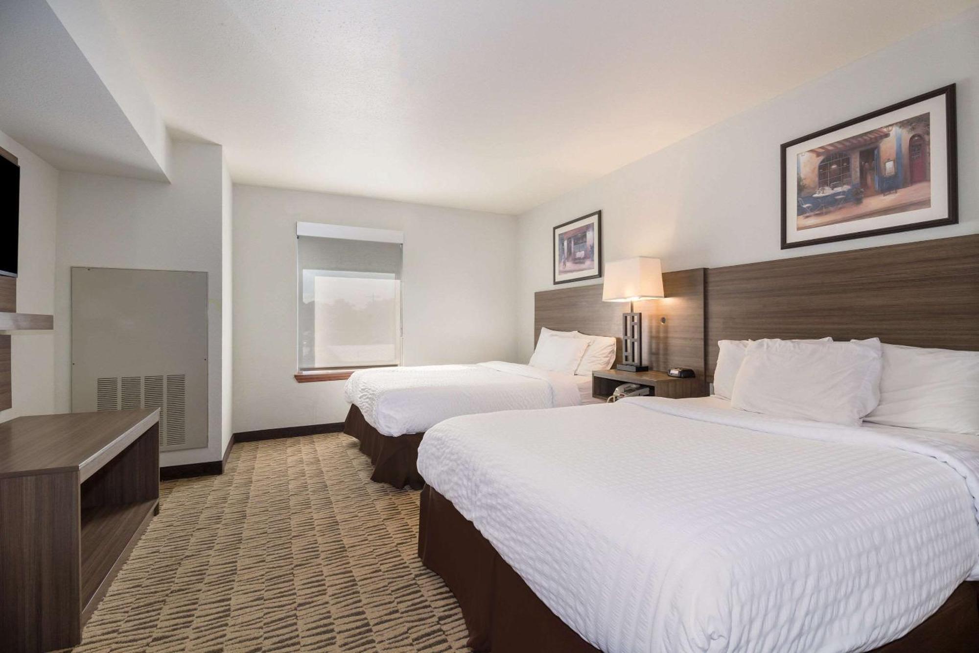 Hotel Clarion Pointe - West Ashley